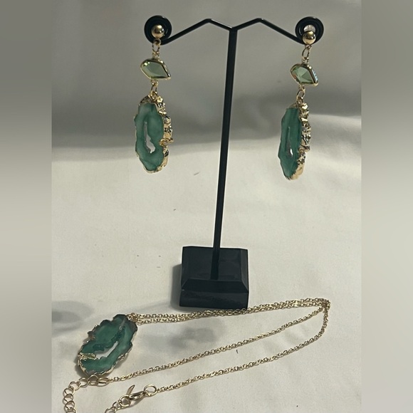 Jewelry - Resin Dangle Earrings & pendant Necklace Set New Agate like